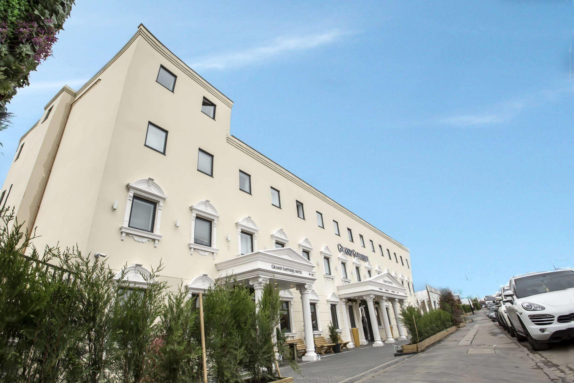 Hotel Grand Sapphire & Banqueting Croydon