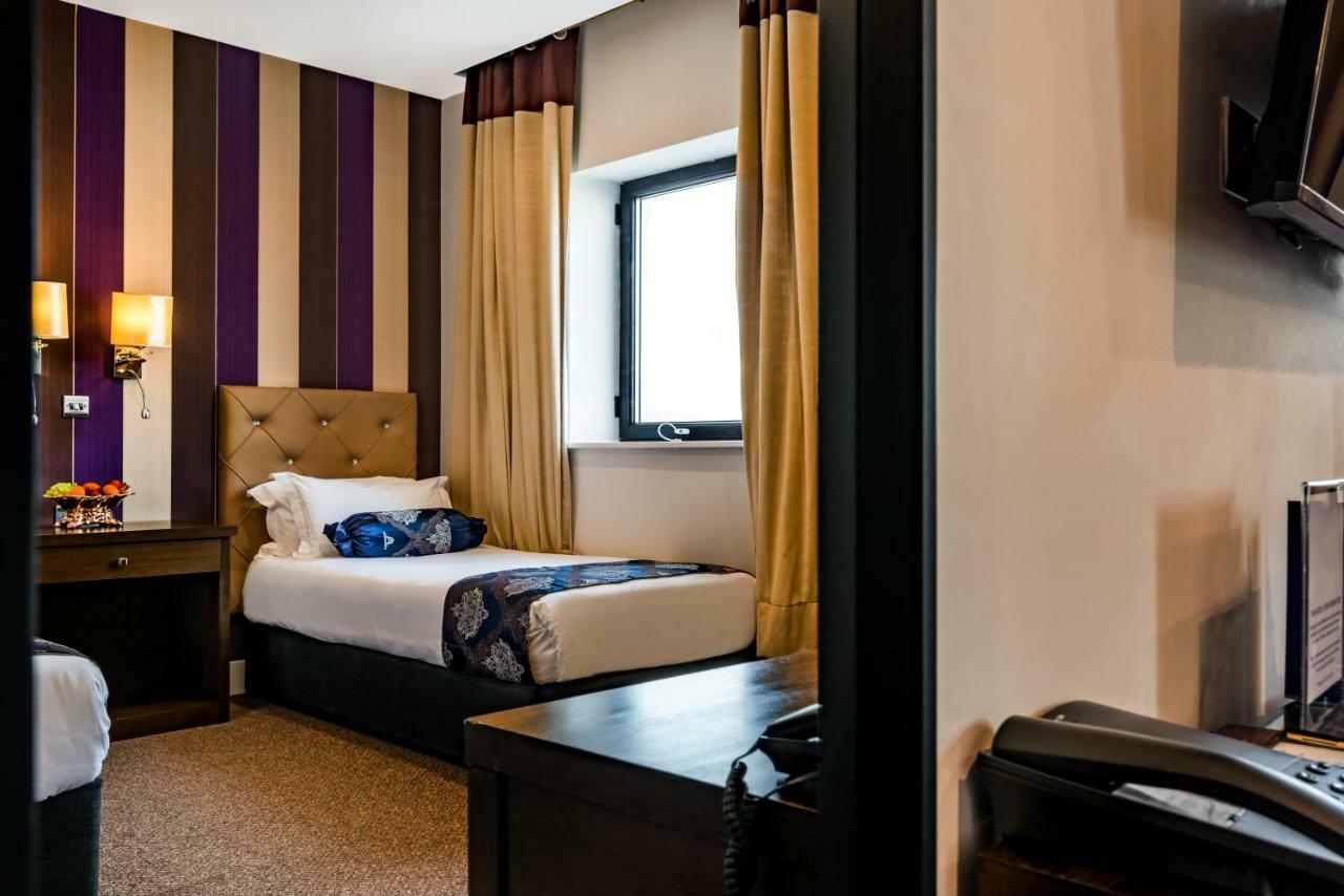 Hotel Grand Sapphire & Banqueting
