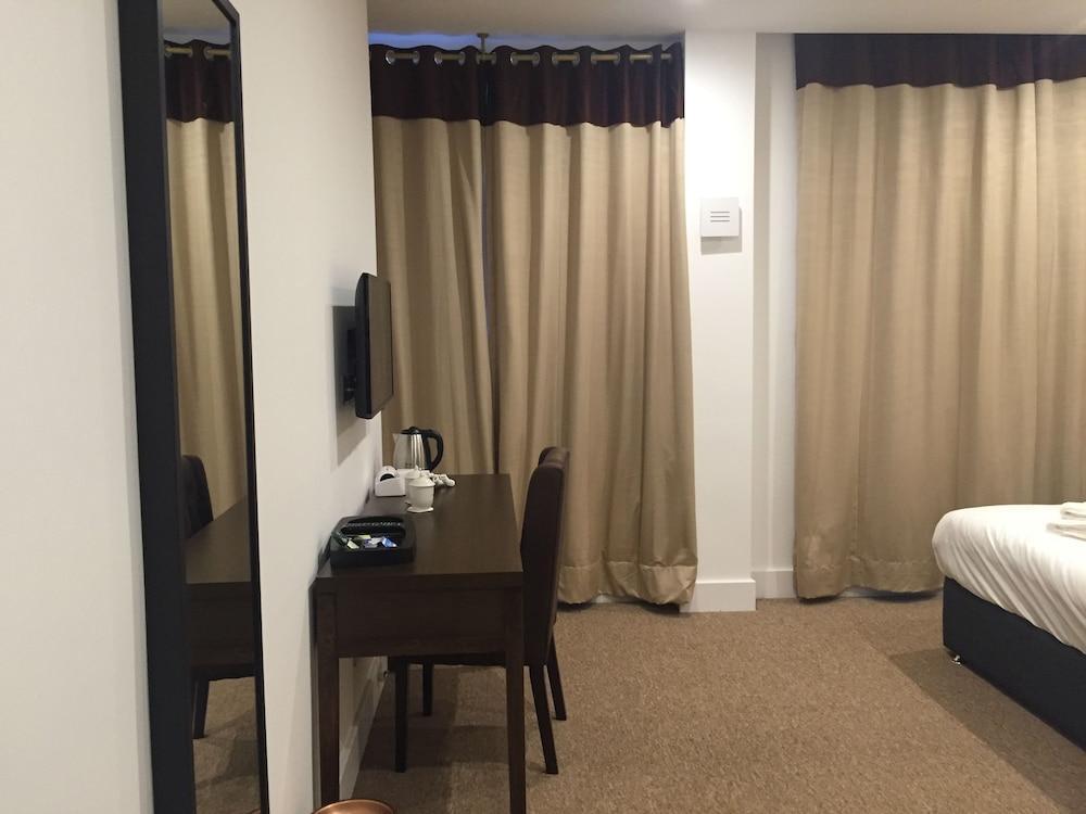 Grand Sapphire & Banqueting Hotel Croydon