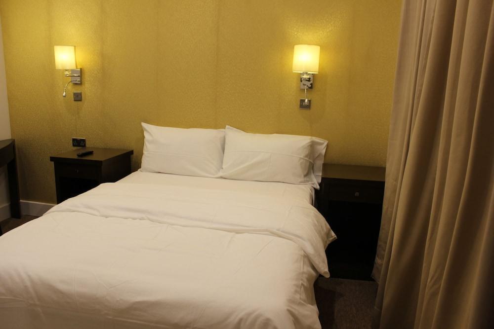Grand Sapphire & Banqueting Hotel Croydon