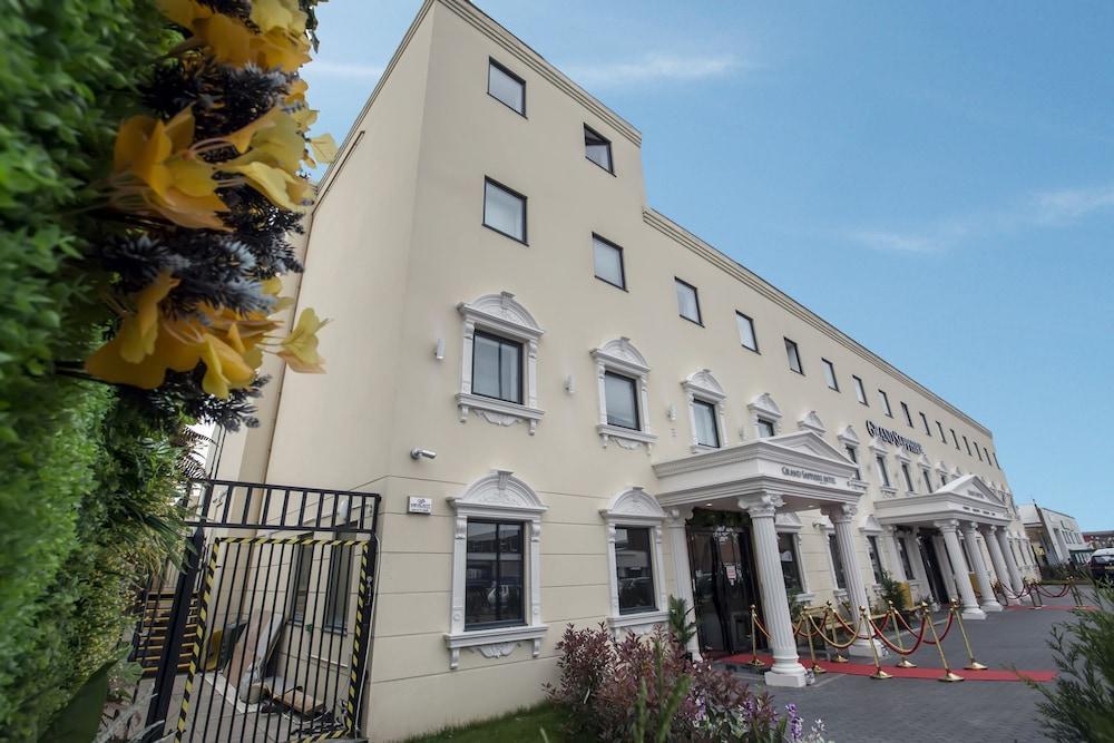 Grand Sapphire & Banqueting Hotel Croydon