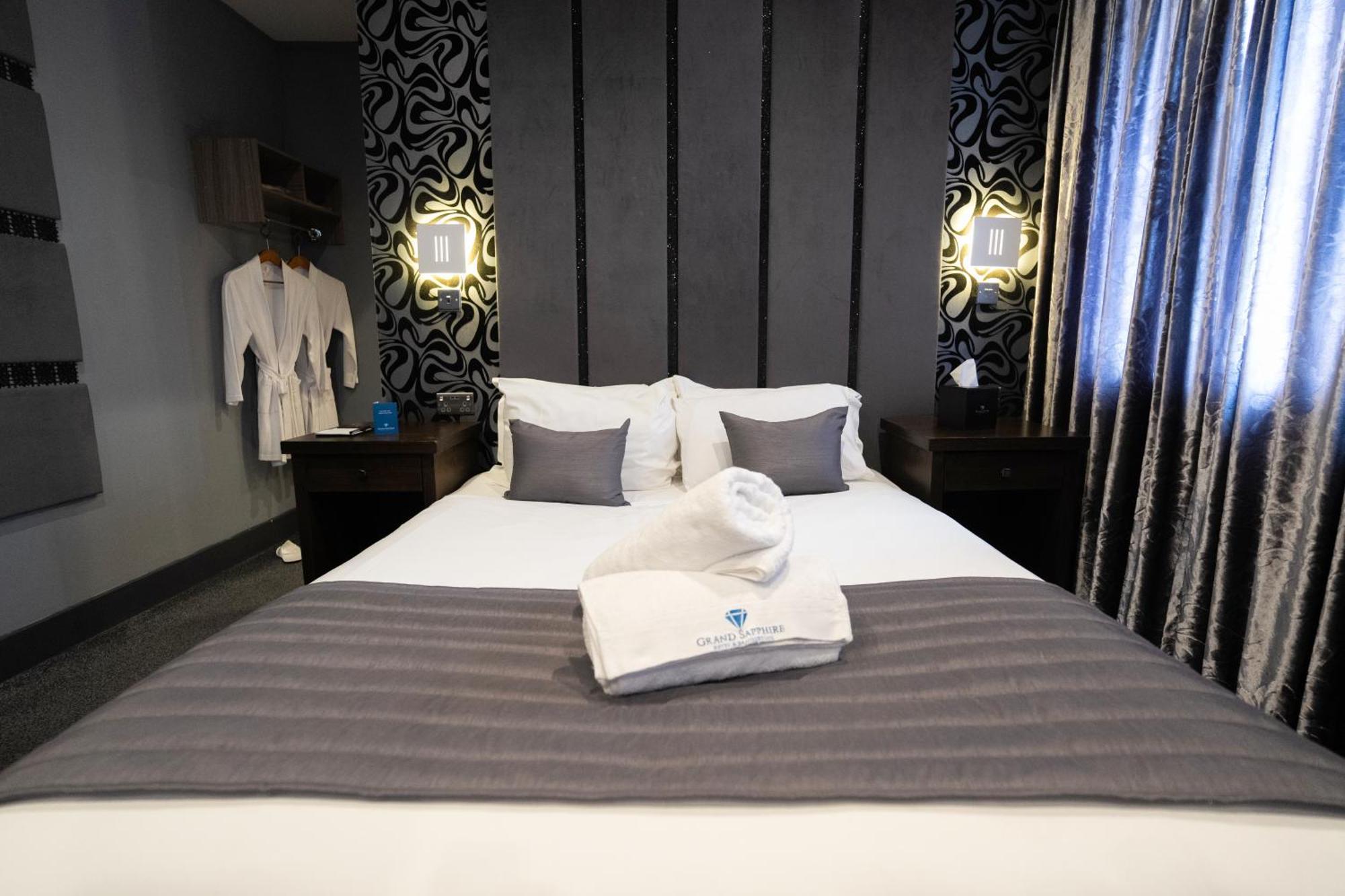 Grand Sapphire & Banqueting 3* Croydon