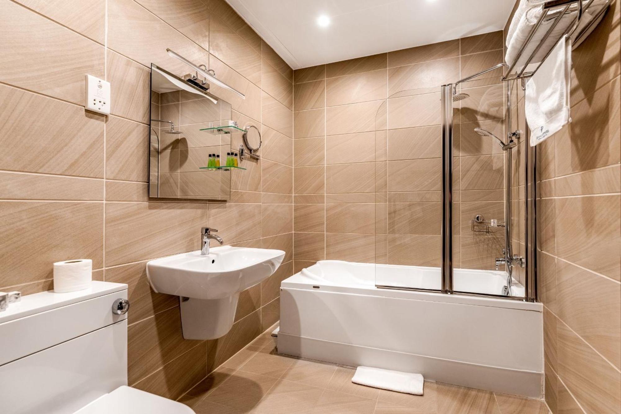 Hotel Grand Sapphire & Banqueting Croydon