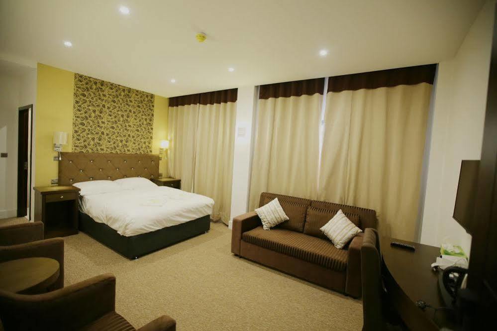 Grand Sapphire & Banqueting 3* Croydon