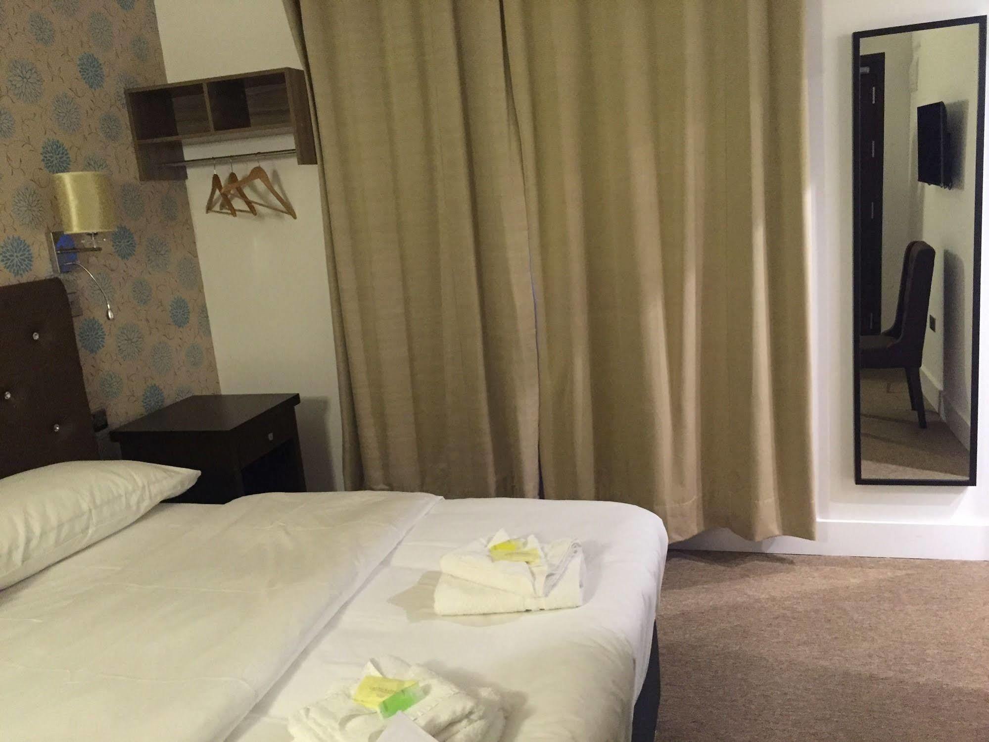 Grand Sapphire & Banqueting Hotel