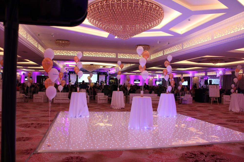 Grand Sapphire & Banqueting 3* Croydon